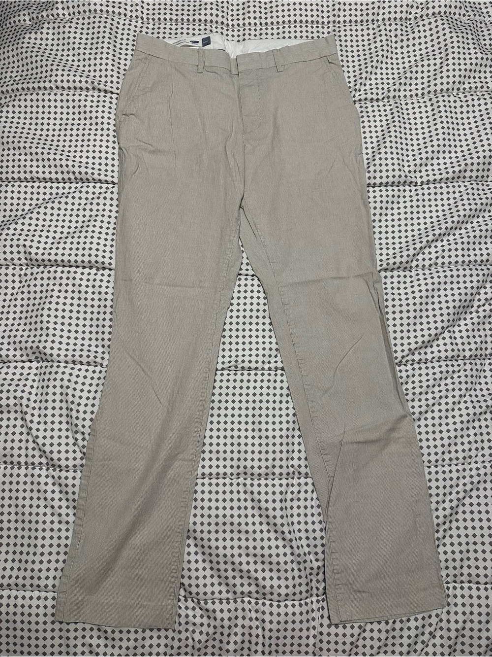 Old Navy 32x34 Signature Slim Pinstripe Khakis